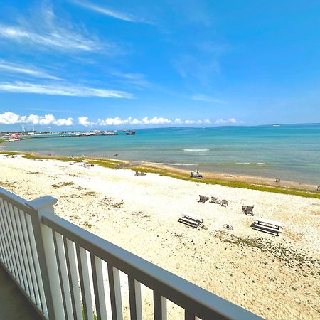 Mackinaw Beach And Bay Inn & Suites Mackinaw City Ngoại thất bức ảnh