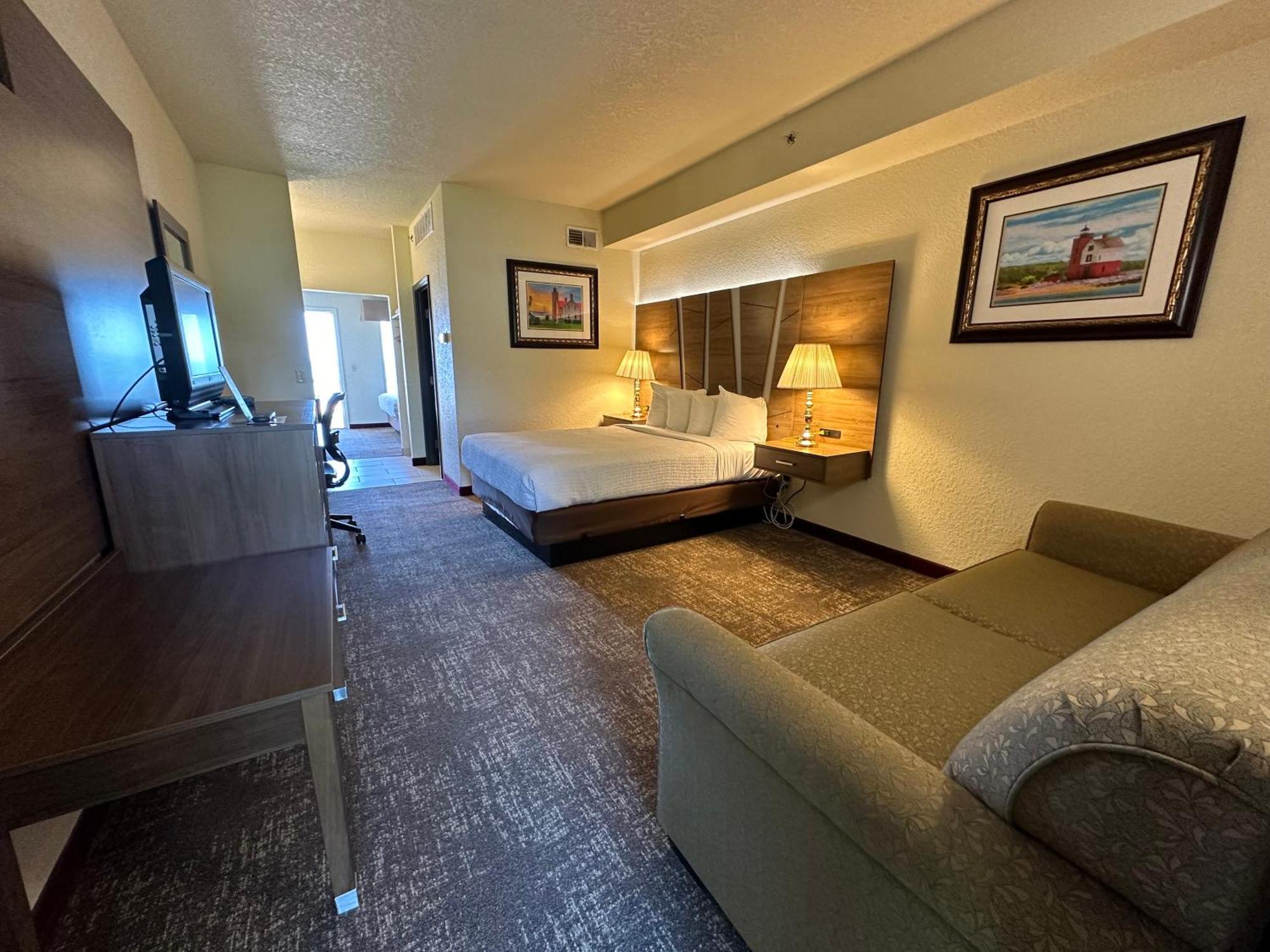 Mackinaw Beach And Bay Inn & Suites Mackinaw City Ngoại thất bức ảnh
