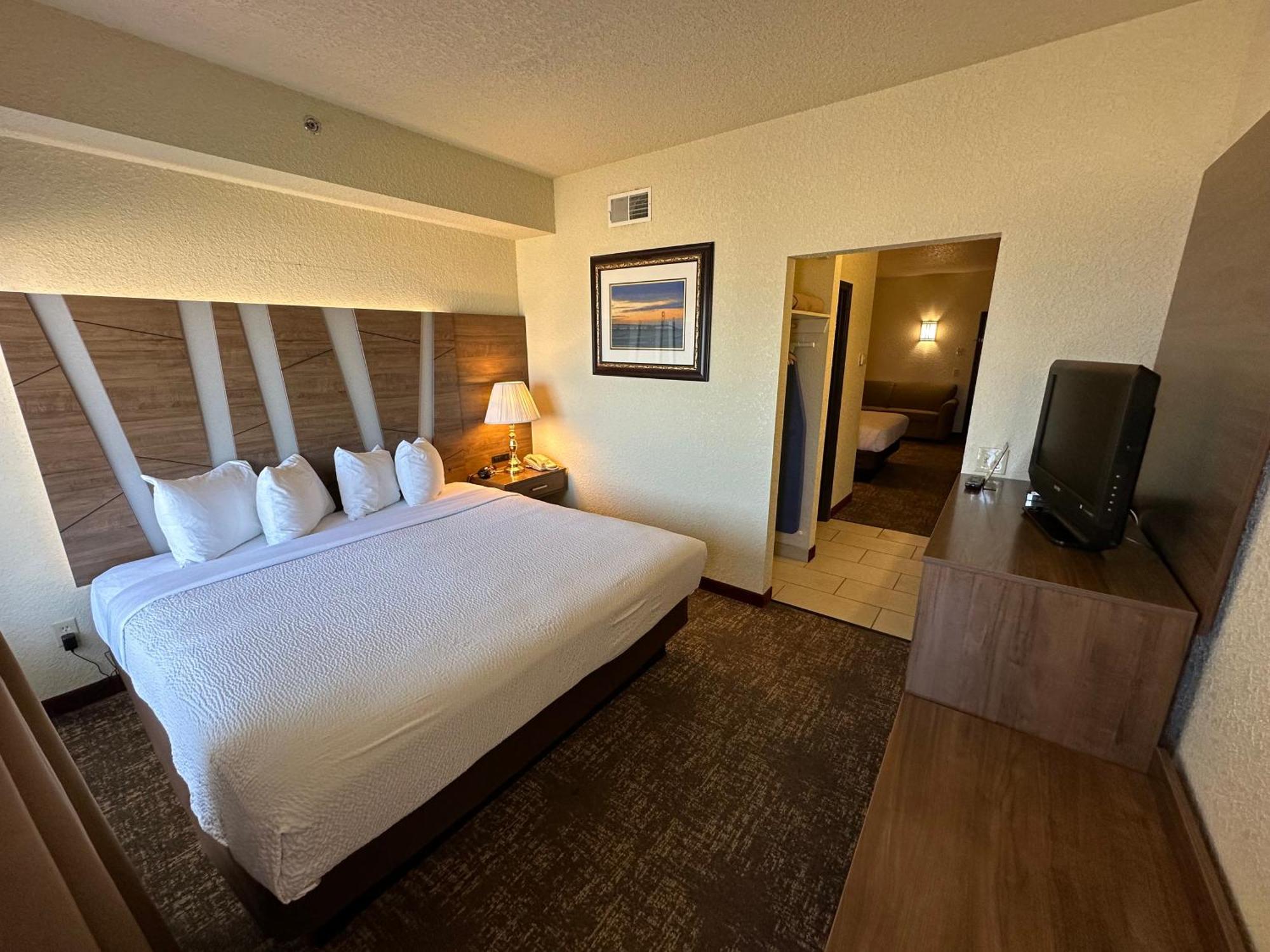 Mackinaw Beach And Bay Inn & Suites Mackinaw City Ngoại thất bức ảnh